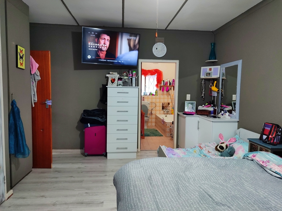 4 Bedroom Property for Sale in Stilfontein Ext 4 North West